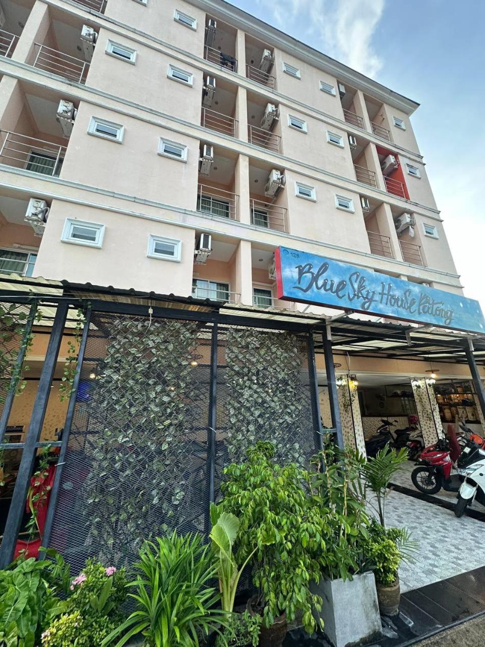 Blueskyhouse Patong Hotell Exteriör bild