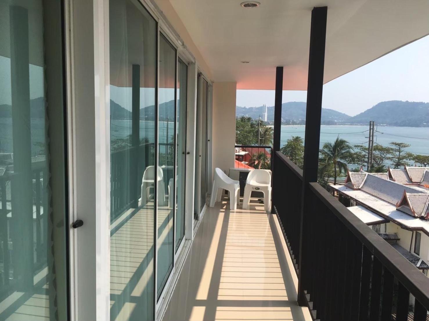 Blueskyhouse Patong Hotell Exteriör bild